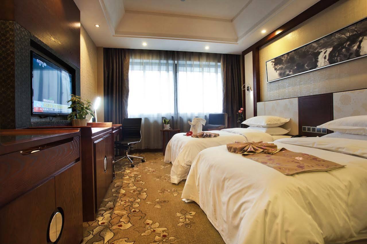 Joymoon Hotel Huangshan Bagian luar foto
